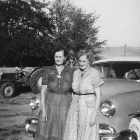 Jessie Brewer Jones and Bettie Brewer Noyes