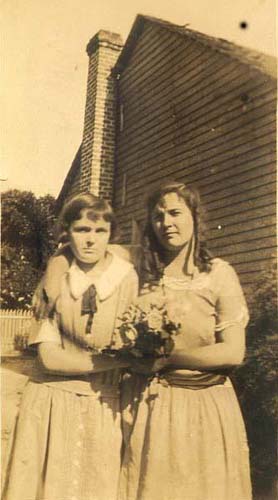 Ethel (Simmons) Hennesy on her wedding day, abt. July 17 1924, with Zoe Hennesy