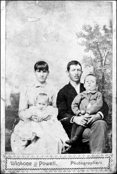 Photo Albert Winston Lang  and Narcissus Simmons Lang, with Evie and Iva, circa 1894